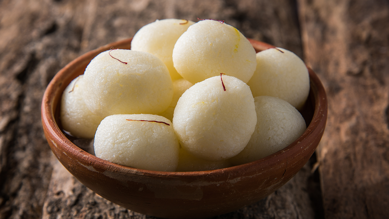 Sweet Indulgence with the Spongiest Rasgullas Recipe