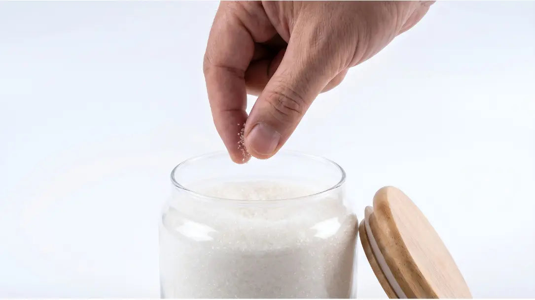 White crystal sugar stored properly to prevent clumping